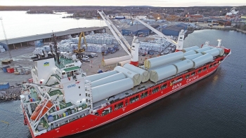 Premiere in Söderhamn! Components of wind turbines handled for the first time in the port of Orrskär, Sweden